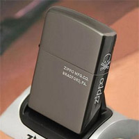 Zippo����--�ڱ���������-Zippo-������������ϵ��