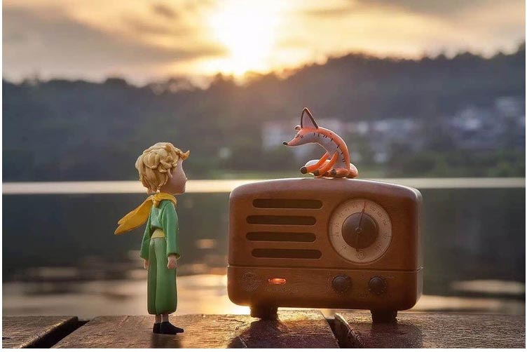 猫王小王子胡桃木fm收音机手机蓝牙桌面音箱音响